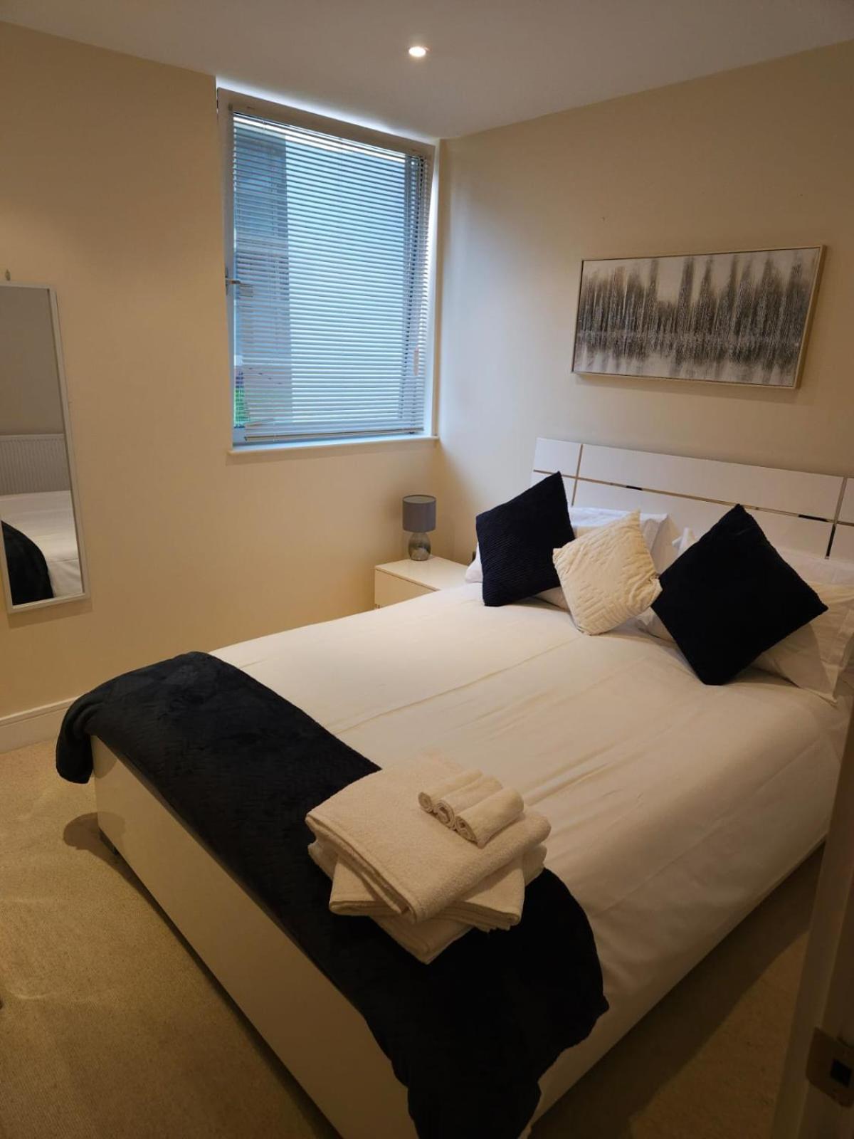 Comfy Spacious Apartment In Canary Wharf ロンドン エクステリア 写真